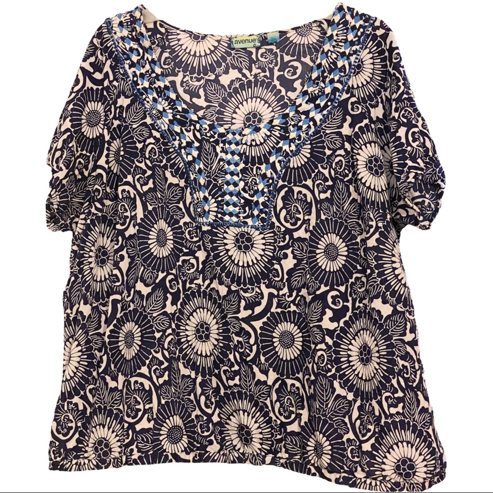 Avenue Women’s Plus Flower Print Top, size 26/28